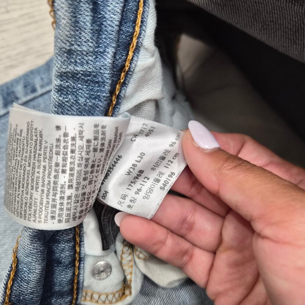 W:38 L:30 Levi's Light Blue Denim Jeans - Picture 4 of 6